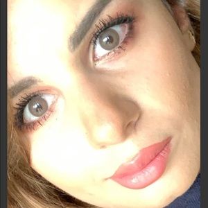 Meet your Posher, Lamya